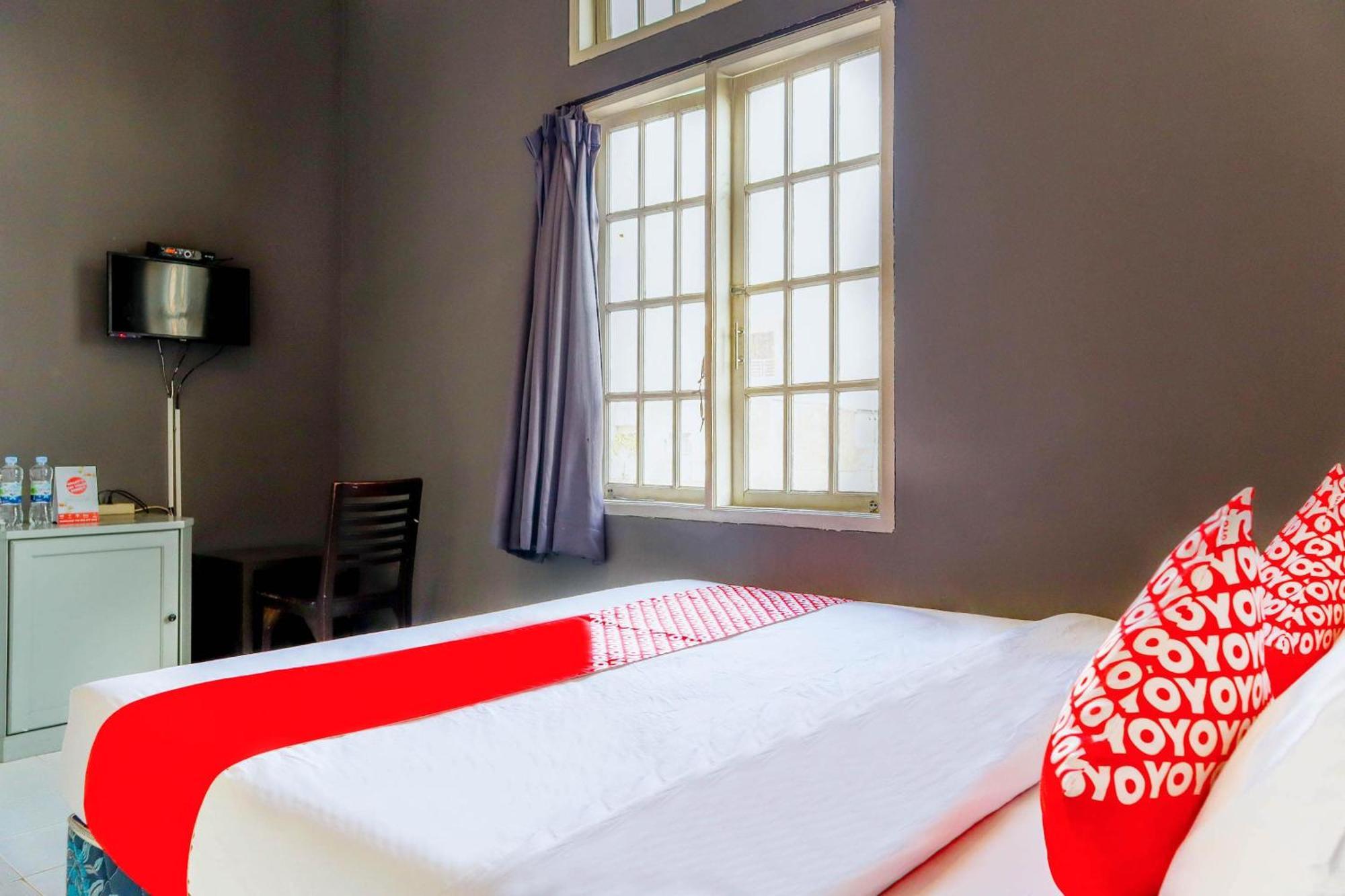 Oyo 1111 Pasar Baru Inn Jakarta Exterior foto
